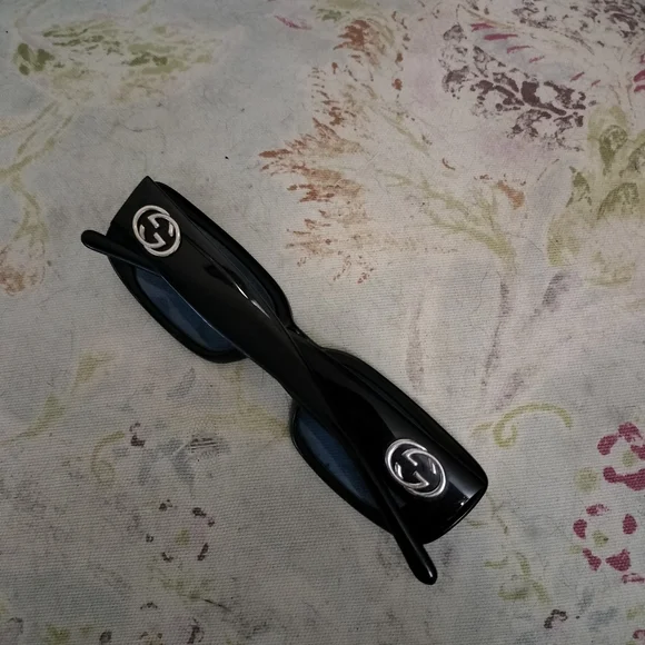 Gucci  Authentic Vintage Blue lens Sunglasses - Picture 3 of 6